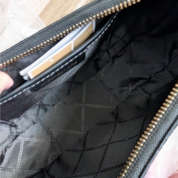 NWT Michael Kors Preston Small Suede Crescent Shoulder Bag - Picture 4 of 4